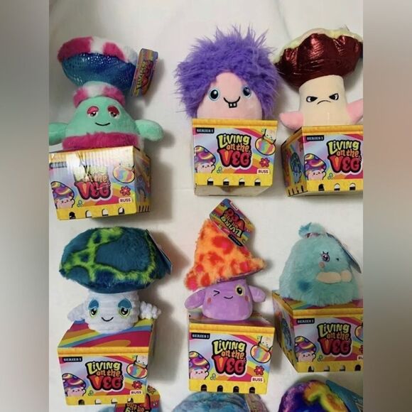 LIVING ON THE VEG COMPLETE SET OF 12 - Picture 4 of 6